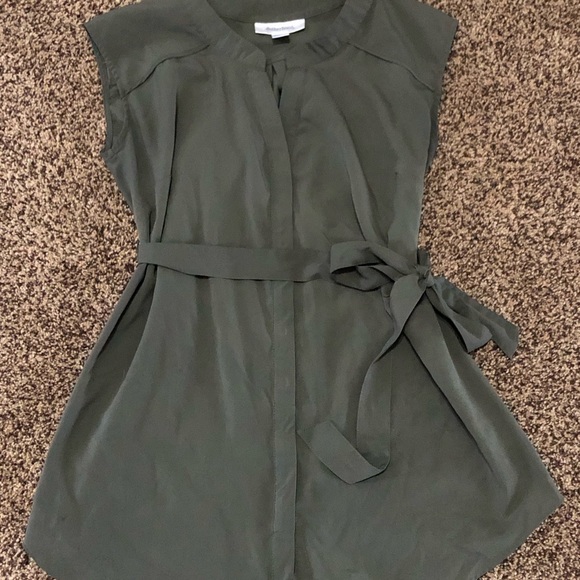 Motherhood Maternity Sleeveless Olive Green Top Button Front Waist Tie Size S - Picture 2 of 4